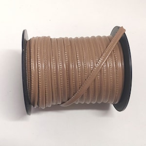 Cordoncino in pelle di vacchetta con stampa iguana cammello, 5/16" (3 iarde) 2095XCB