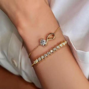 Aqua Flow - Diamond Wave Bracelet