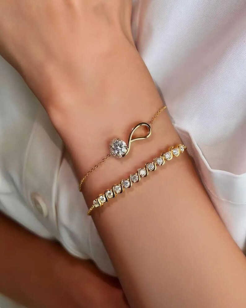 Aqua Flow - Diamond Wave Bracelet