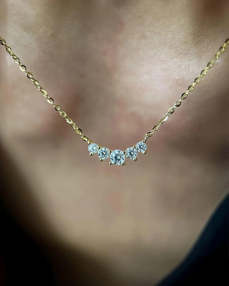 Graduated Moissanite Diamond Necklace for Women-Opreshyne