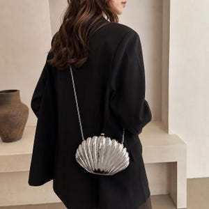 Shell Clutch Bag for Women, Acrylic Seashell Purse, Gold Evening Bag, Pearl Inspired Crossbody, Wedding Guest Clutch, Beach Bridal Handbag