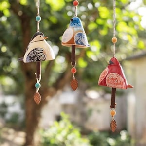 Whimsical Bird Chime – Serene Sounds & Timeless Charm for Bird and Garden Lovers