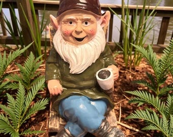 Lazy Coffee Gnome in Rocking Chair – Whimsical Outdoor Garden Figurine