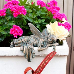 Sleeping Flower Fairy Sculpture – Whimsical Garden Angel in Copper Resin for Enchanted Outdoor Spaces