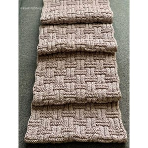 Easy Basket Weave Scarf Knitting Pattern: Reversible Unisex Design, Instant PDF Download in English