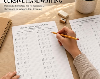 Op de afbeelding: Twee witte werkbladen voor cursief handschrift met zwarte tekst. Eén blad toont hoofdletters, het andere kleine letters. Een geel potlood wordt boven het blad gehouden. Tekst: BUILD CONFIDENT CURSIVE HANDWRITING, Cursive Handwriting Worksheet.