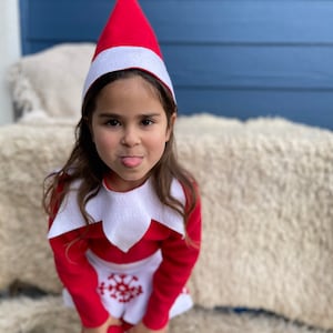 Klassischer Elfenrock Kinder Weihnachtsoutfit Halloween Kostüm Roter Elfenoverall und Hut Jungen oder Mädchen mit Rock Bild 2