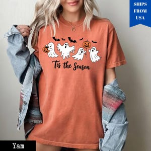 Camisa Comfort Colors® &quot;Tis The Season&quot; para Halloween, Camisa retro de fantasmas, Camisa bonita de otoño, Camisa de Halloween para mujer, Camisa de temporada de calabazas, Camisa de temporada espeluznante