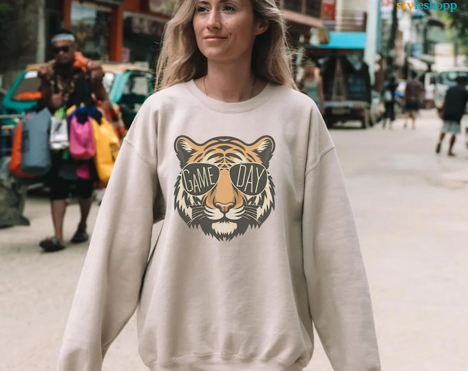 Game Day Tiger Sweatshirt, Retro Sports Fan Pullover, Cool Football Game Day Crewneck, Vintage Animal Graphic Top, Tiger Mascot Game Day Tee
