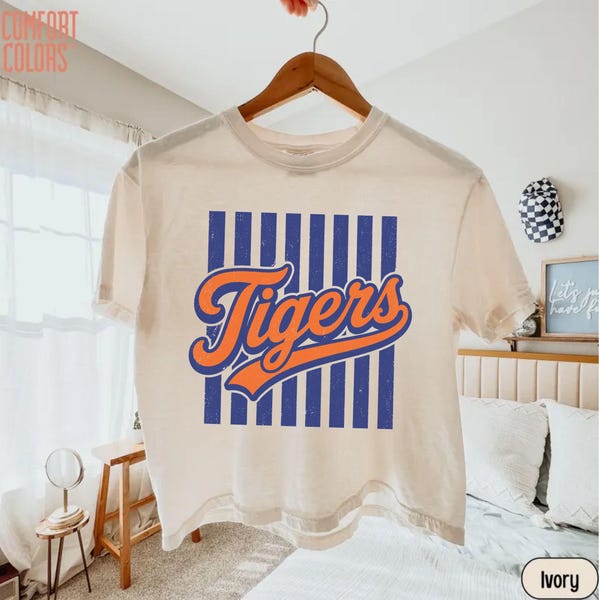 Camiseta Comfort Colors® Tigers Boxy, Camiseta Retro para el Día del Partido, Camiseta de Equipo a Rayas Azules y Naranjas, Top Corto con Mascota Universitaria, Camiseta para Aficionados al Deporte