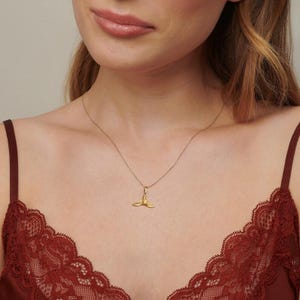 Real Gold Goddess Isis Necklace, Egyptian Mythology Pendant, 14K Gold Necklace, Dainty Gold Necklace, Memorial Necklace image 4