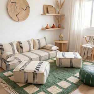Handgemaakte beni ourain loveseat, grote arabische majlis-bank, Marokkaanse wollen slaapbank, zwart gestreepte togo-bank, berber-bankhoezen op maat