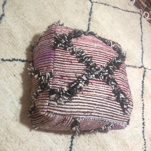 Beni ourain vintage footstool, Berber tribal moroccan floor seating, wool cover bedroom furniture, handmade seat cushion, meditation cushion