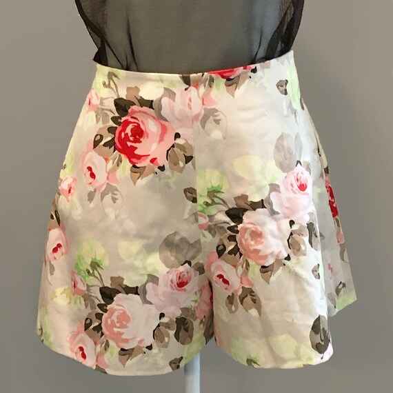 Floral Shorts from French Luxury Brand Carven (Si… - image 1