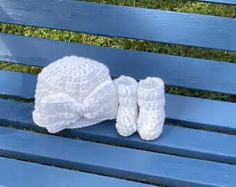 Newborn Set, Newborn Hat with Bow, Newborn Beanie, Newborn Booties