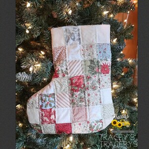 Personalized Christmas Stocking Personalized Handmade and Quilted Bild 4