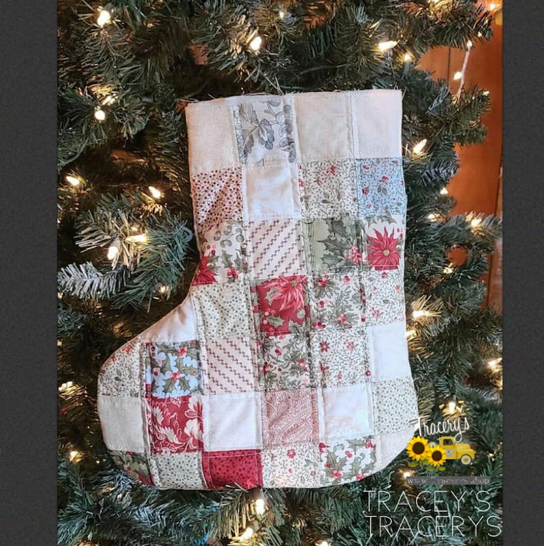 Personalized Christmas Stocking Personalized Handmade and Quilted Bild 4