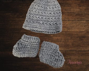 Newborn Hat and Booties Set, Ready to ship
