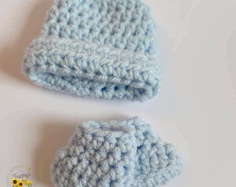 Micro Preemie Booties and Hat Set