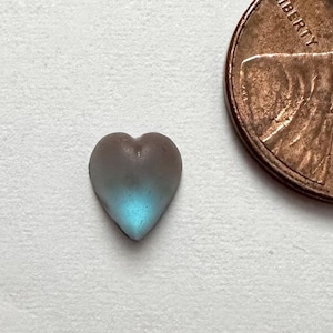 1 Vintage Saphiret Herz Cabochon Flache Rückseite Folie zurück 8x7 Saphirine Schmuck Cab C6-115-SAPH144