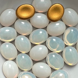 8 ou 12 cabochons d'opale blanche vintage 10 x 8 bijoux plaqués d'opaline en verre laiteux tchèque Preciosa / cabochons en mosaïque C3-20-C