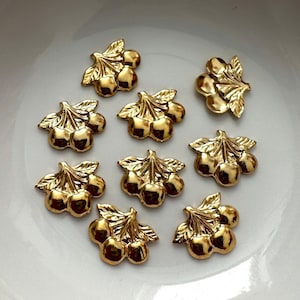 Vintage Kirsche Stampings / Vergoldeter Messing Mini Obst 10x8.5 mm Schmuckzubehör FND80-B