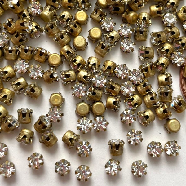 Vintage Rhinestones in Setting / Clear Crystal Glass Round 3mm Stones in Brass Prong Cups Jewelry Findings STN284