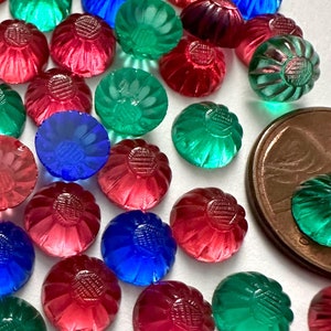 Vintage Moulded Glas Cabochons Rot Blau Sapphire Smaragd Grün 7,5 mm Blumenmotiv Gumdrop Schmuck Cabochons C15-20-B