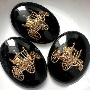 1 or 2 Vintage Stagecoach Intaglio Cabochons Painted Glass Black & Gold Horse Carriage 25x18 Jewelry Cabs NTG3-B