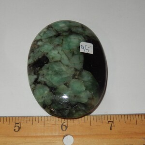 Emeralds in schist palm image 6