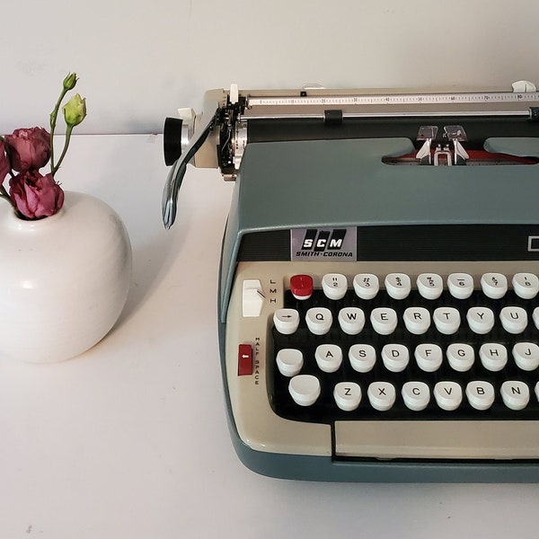 Stunning Mystery Smith Corona Typewriter, Working, Serviced, With Guarantee