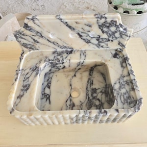 cream marble with black veins