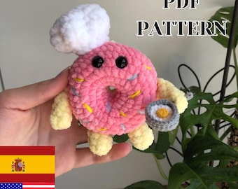 Patrón PDF Donut Cocinero con Gorro de Chef y Sartén con Huevo Amigurumi de Ganchillo Juguete Divertido Peluche Decoración para Foodies