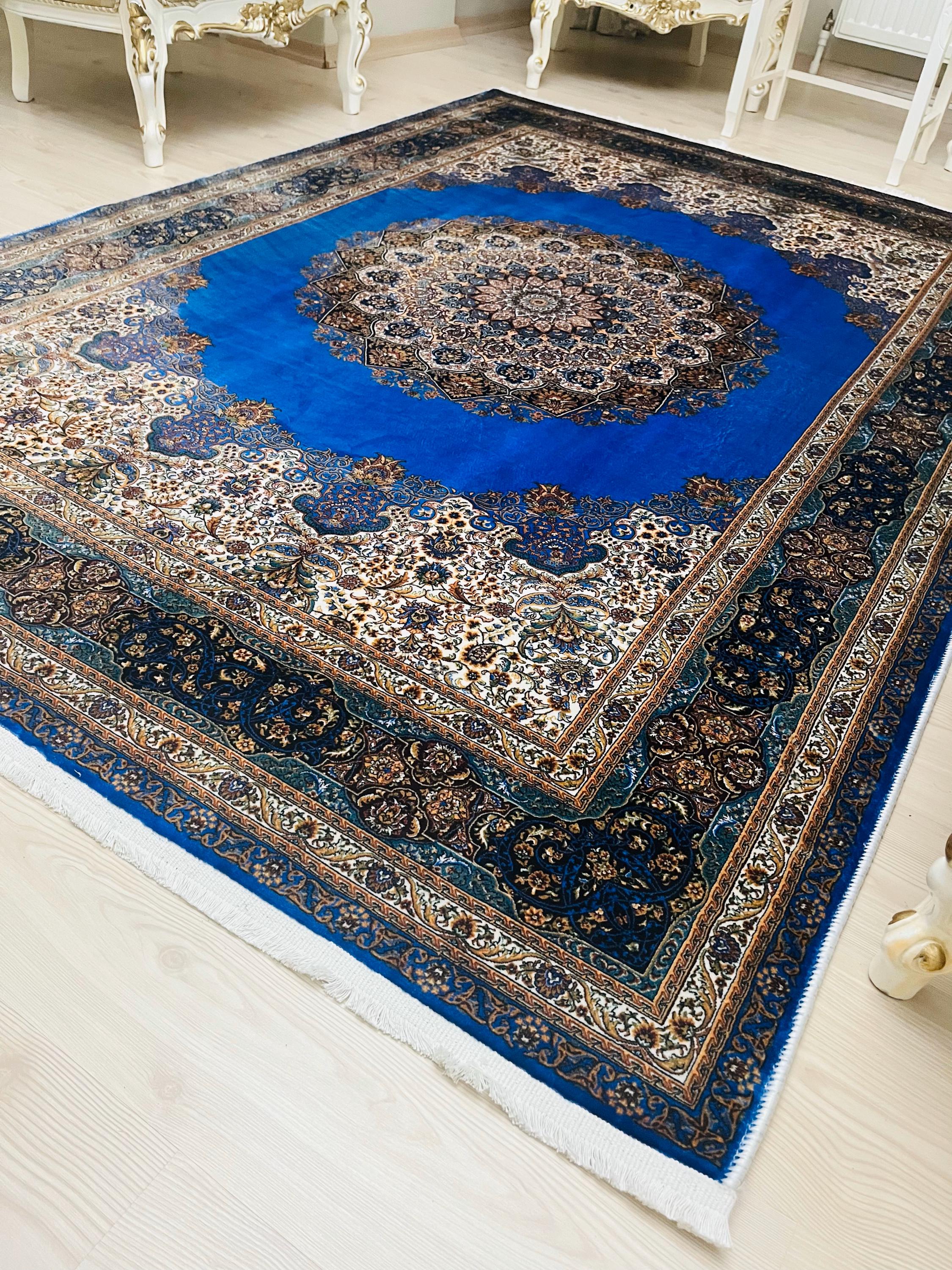 Vintage Style Oriental Chenille Rug: Royal Blue Boho Decor