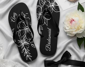 Bridal Party Flip Flops Personalized Bridesmaid Flip Flops Custom Wedding Favor Reception Sandals Beach Wedding Comfortable Shoes Bridesmaid