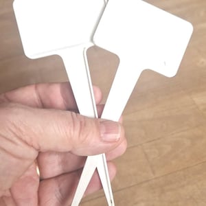 Weißer Kunststoff Pflanzenstecker, leerer beschreibbarer Gartenstecker, individuell bedrucktes Etikett, Kräuterbeet-Topfanhänger, personalisiertes Sämlingschild
