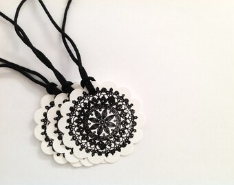 Black Doily Gift Tags - Black Lace - Round Gift Tag - Favour Tags - Scallop Hang Tag - Scrapbooking - Crafting - Set of 10