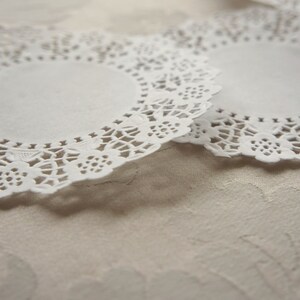 20 White French Lace Paper Doilies 11.4cm or 4.5inch - Baked Goods Wedding Craft Scrapbooking