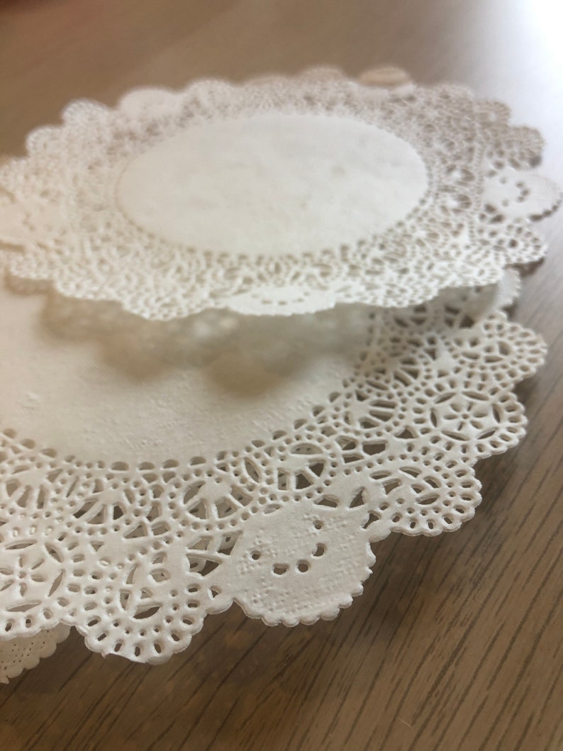 20 Cream French Lace Paper Doilies 13.6cm or 5.5inch diameter Baked Goods Wedding Crafts Scrapbooking image 3