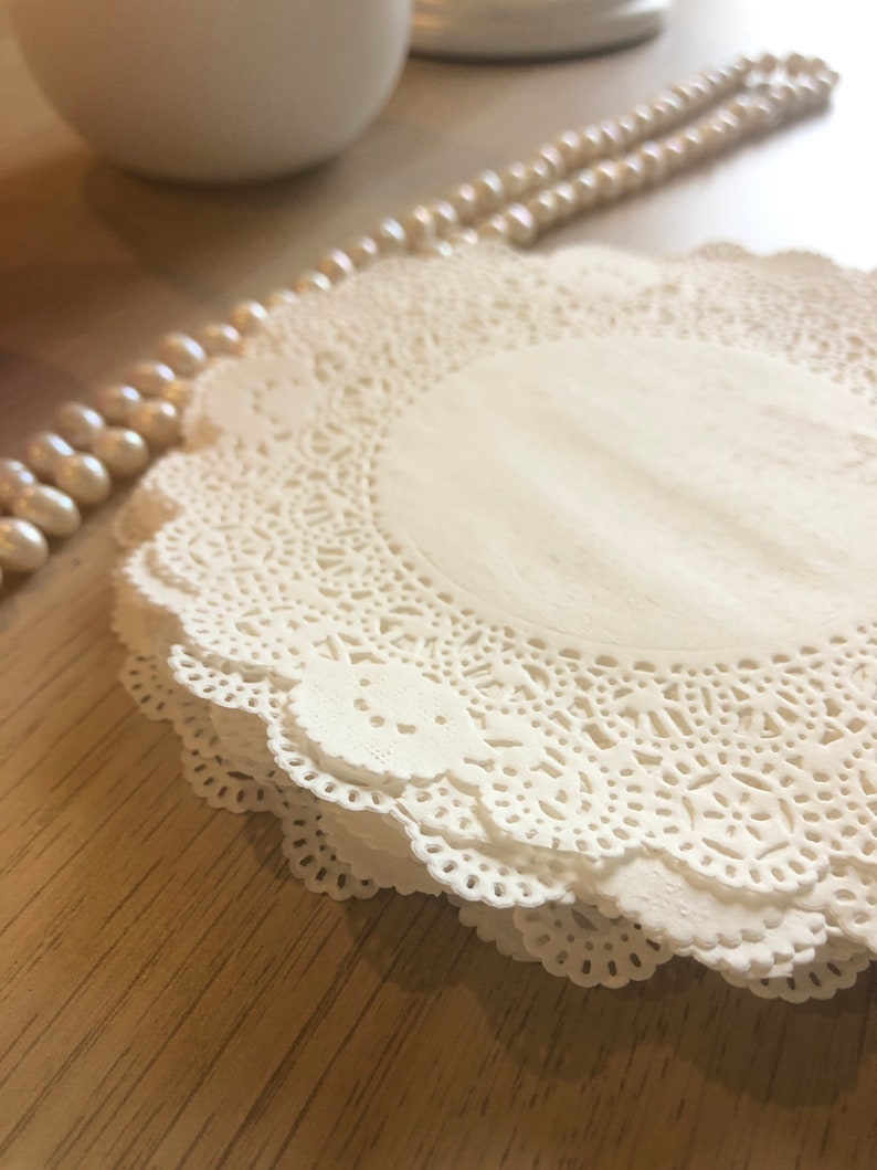 20 Cream French Lace Paper Doilies 13.6cm or 5.5inch diameter Baked Goods Wedding Crafts Scrapbooking image 4