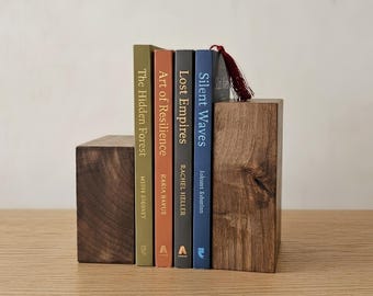 Serre-livres en noyer massif - Ensemble asymétrique, menuiserie traditionnelle, décoration d'étagère minimaliste