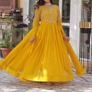 anarkali gown with dupatta perfect as a wedding gown,long kurti, or Indian wedding wear suit,indian traditional wear anarkali gown set