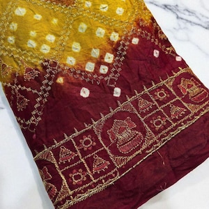 Hand Block Print Bandhej Gajji Silk Saree: Bhungli Work Pallu