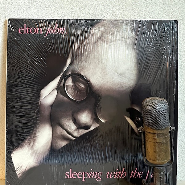 Elton John "Sleeping With The Past" ORIGINAL Vintage Vinyl Record Album LP 1980's Pop Rock And Roll (1989 MCA w/"Sacrifice","Healing Hands")