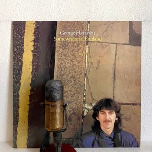 George Harrison &quot;Somewhere in England&quot; Vinyl Record Album LP 1980&#39;s Pop Rock (1981 Gaga / Dark Horse Records w/original lyric inner sleeve)