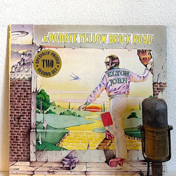 Vinyl Record Album Elton John Vinyl "Goodbye Yellow Brick Road" 1970s Classic Rock (1980 MCA non-gatefold reissue w/ "Candle in the Wind")