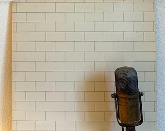 Pink Floyd "The Wall" Vinyl Record LP Classic Rock Album Roger Waters (1979 Columbia Records- original lyric inner sleeves)