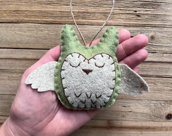Personalized Owl Ornament, Wool Felt Owl Ornament, Owl Christmas Ornament