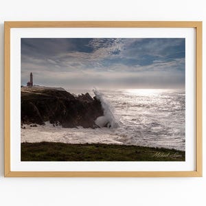 Stampa artistica limitata - Faro e forza atlantica sulla costa portoghese (45×34 cm) – Edizione di 25 – firmata a mano, certificato