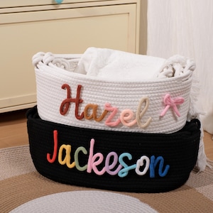 Personalisierter handgemachter Namenskorb, Wäschekorb mit Namen, Spielzeugkorb Kinderzimmerdeko, Geschenk für Babyparty & Neugeborene, Namensgeschenk Baby